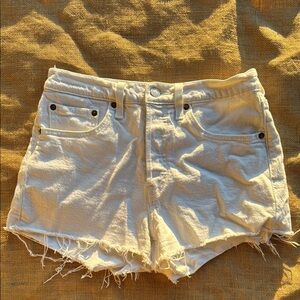 Levi’s White button fly shorts 502 Size  27 Denim